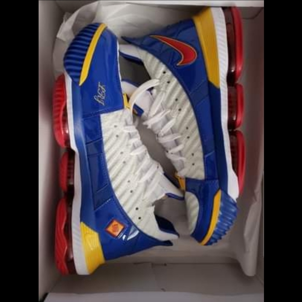 Lebron 16